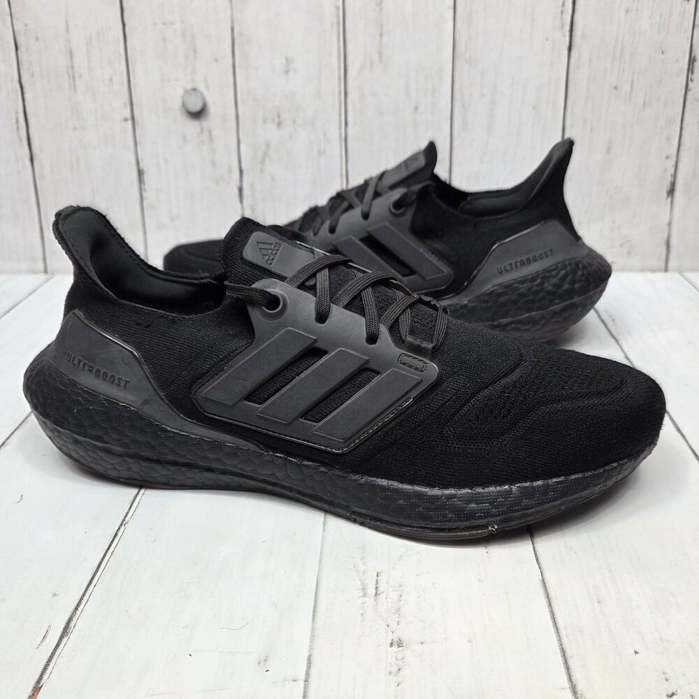 Adidas Ultra Boost 22 Sneakers Mens Shoes Size 9.5 Triple Black GZ0127 GUC